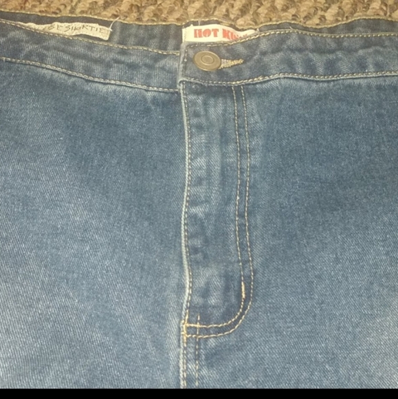 BOGO FREE Hot Kiss Plus Size Denim High-Rise Shorts with Lace Pockets size 22 - Picture 2 of 6